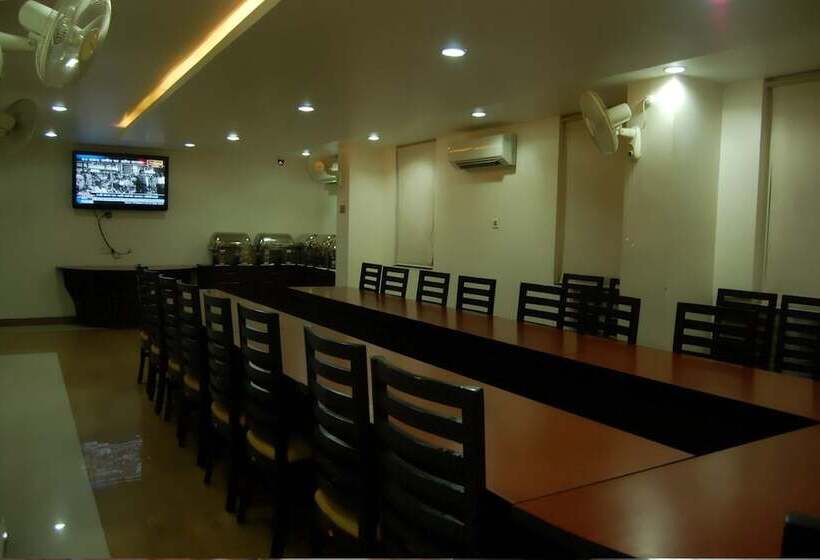 Отель Orchid Business Luxury