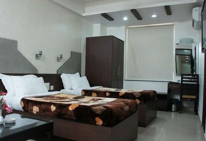 Отель Orchid Business Luxury