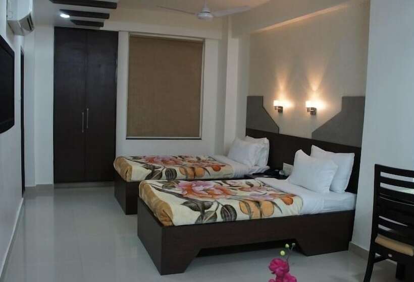 Отель Orchid Business Luxury