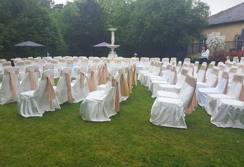 בית מלון כפרי Racket Hall Country House