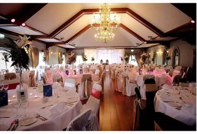 酒店 Racket Hall Country House