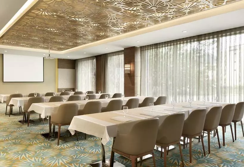 هتل Ramada By Wyndham Gemli̇k