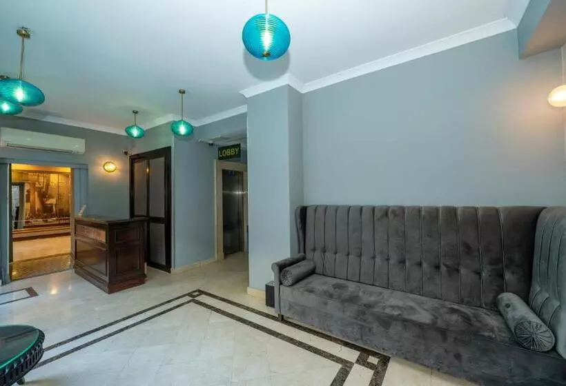 ホテル Raymond Blue