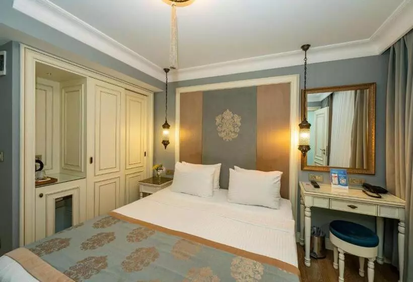 ホテル Raymond Blue