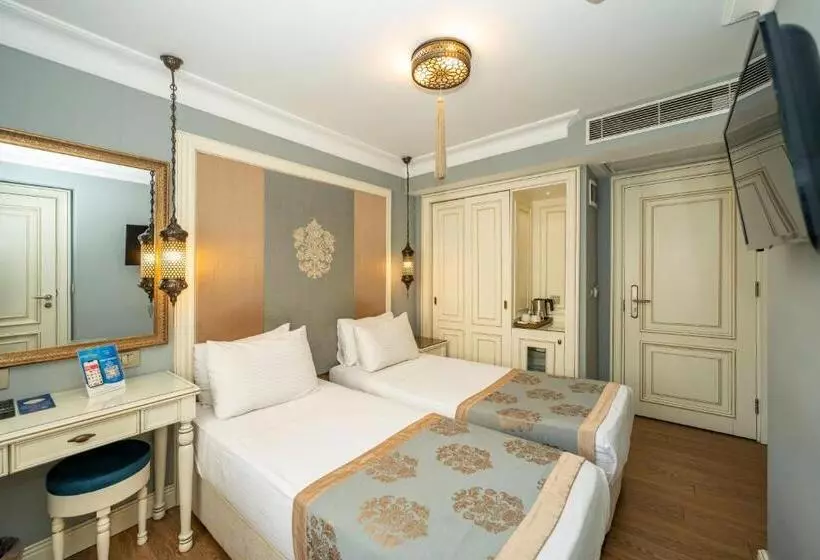 ホテル Raymond Blue