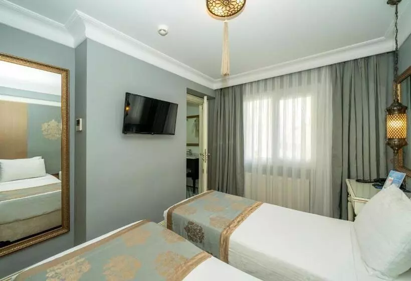 ホテル Raymond Blue