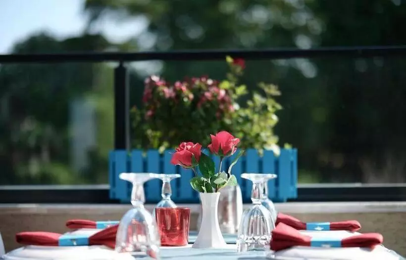 ホテル Raymond Blue