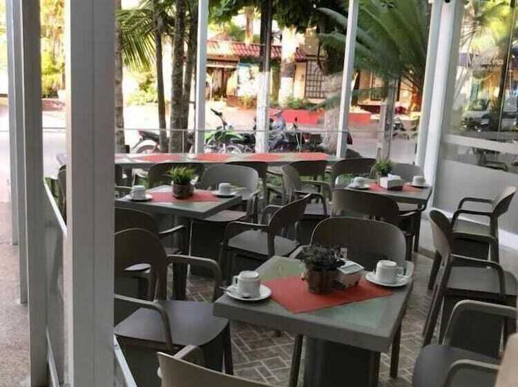 Отель Waira Suites