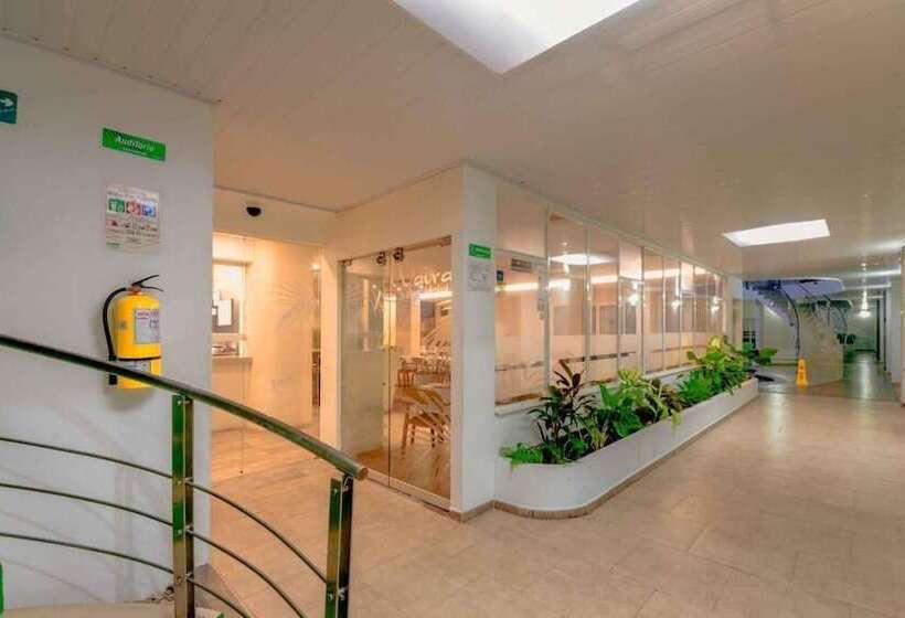 Отель Waira Suites