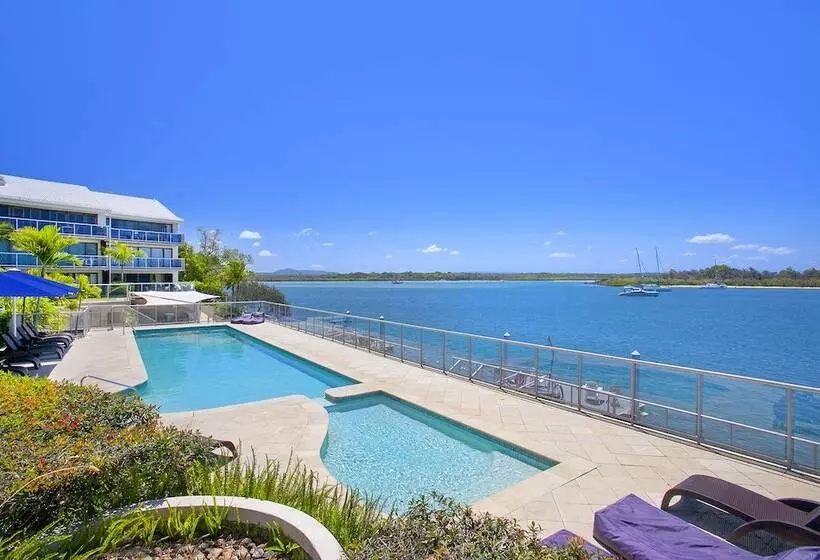 Noosa Shores Resort