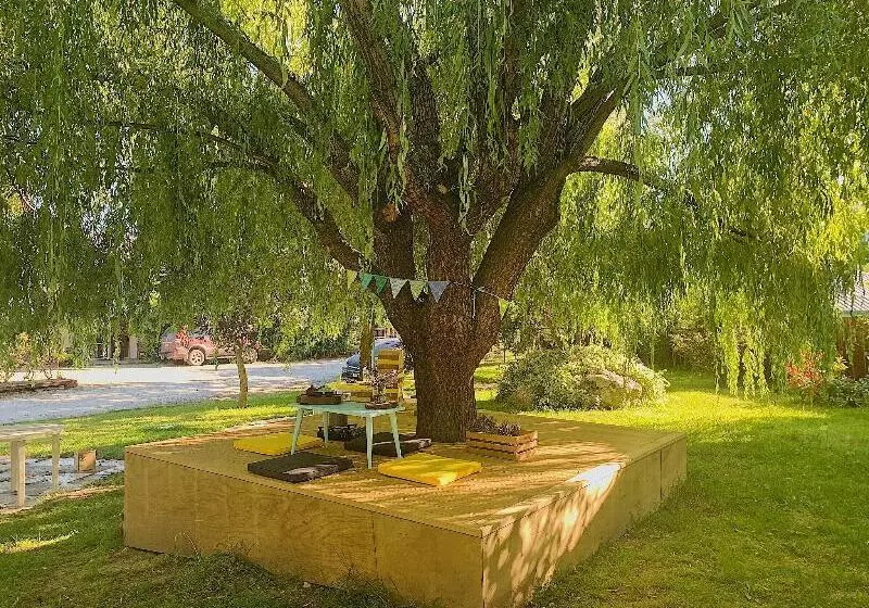 Archway Motels & Chalets