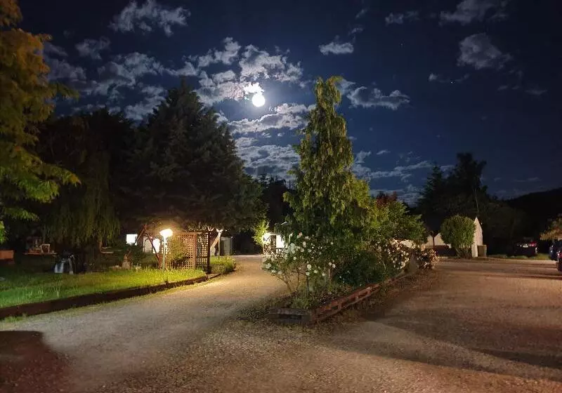 Archway Motels & Chalets