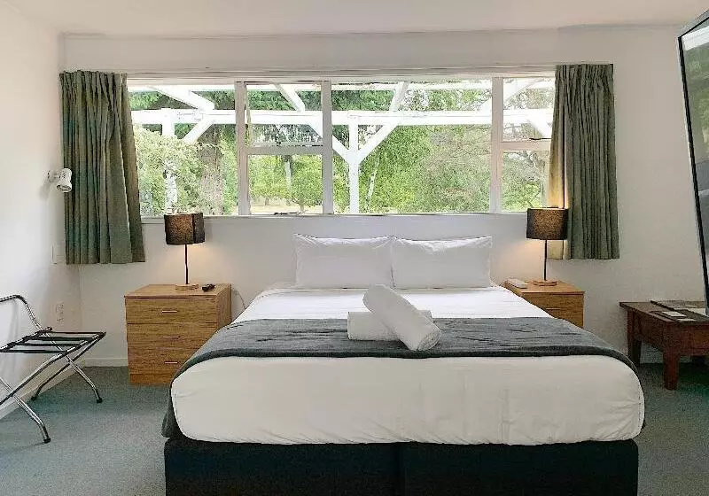 Archway Motels & Chalets