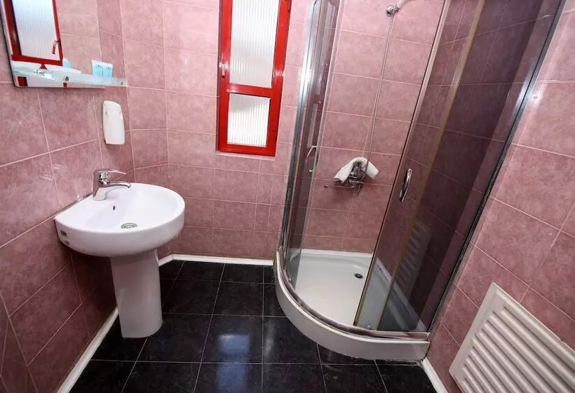 ベッドアンドブレックファースト Light House City Center