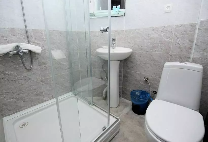 ベッドアンドブレックファースト Light House City Center