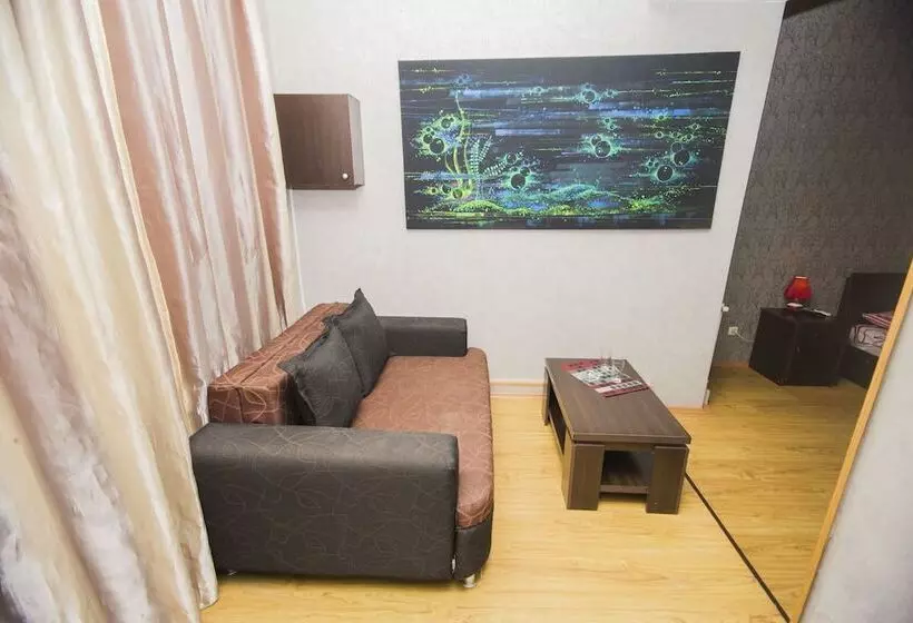 ベッドアンドブレックファースト Light House City Center