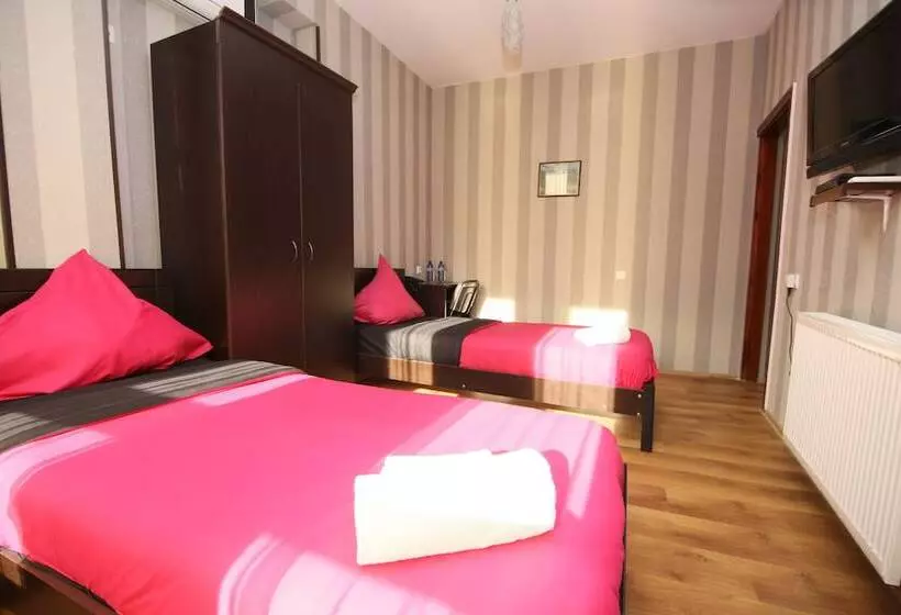 ベッドアンドブレックファースト Light House City Center