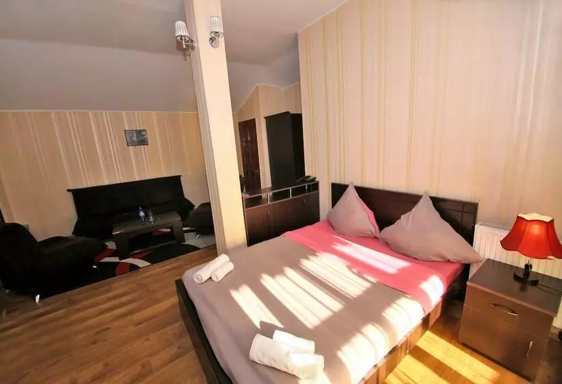 ベッドアンドブレックファースト Light House City Center