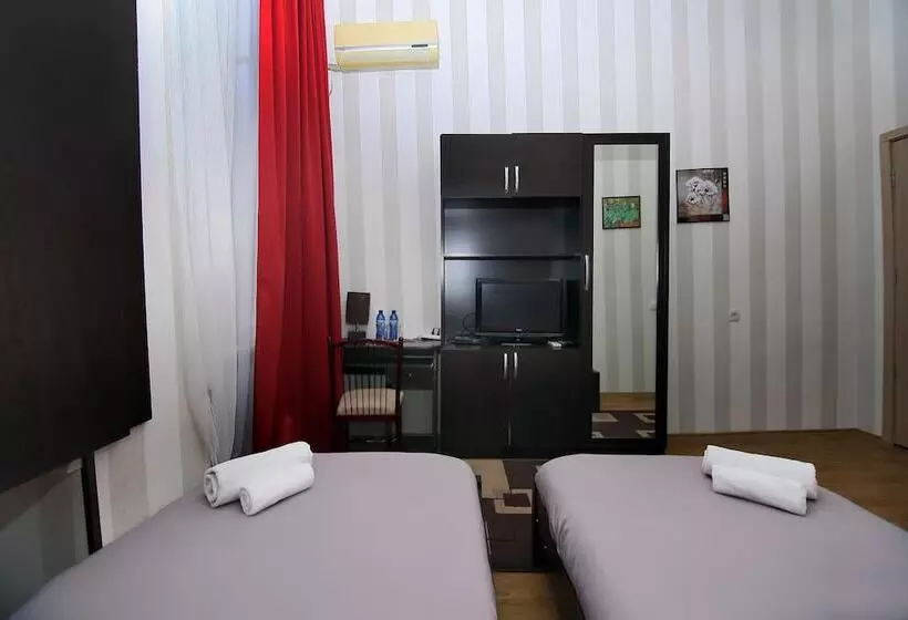 ベッドアンドブレックファースト Light House City Center