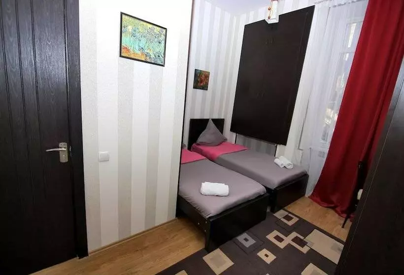 ベッドアンドブレックファースト Light House City Center