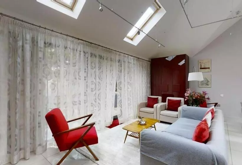 Bed and Breakfast South Lodge