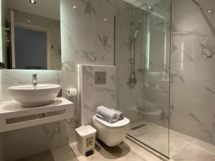 George Deluxe Apartments