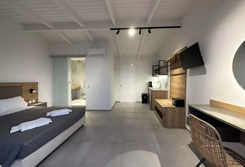 George Deluxe Apartments