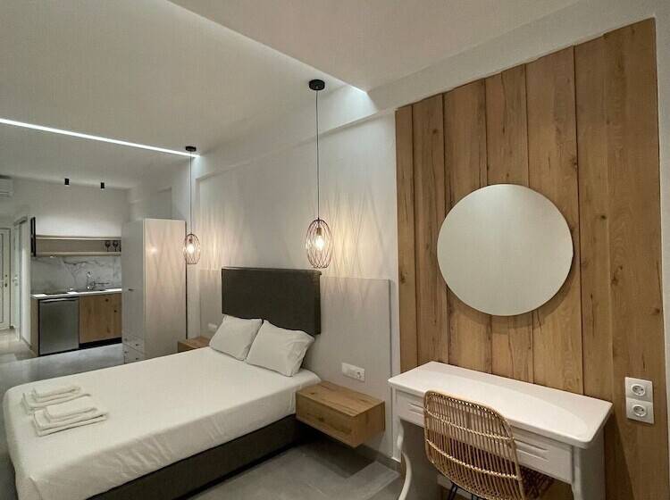 George Deluxe Apartments