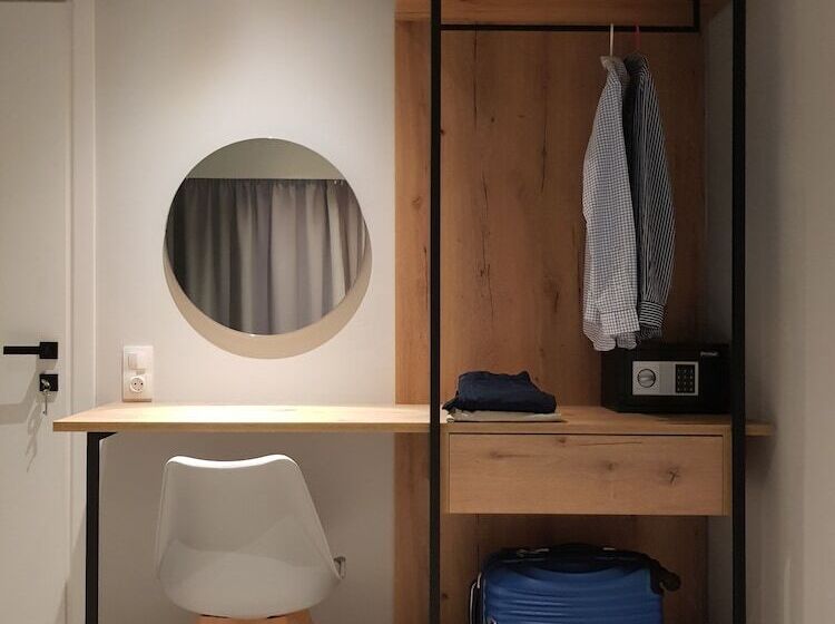 George Deluxe Apartments