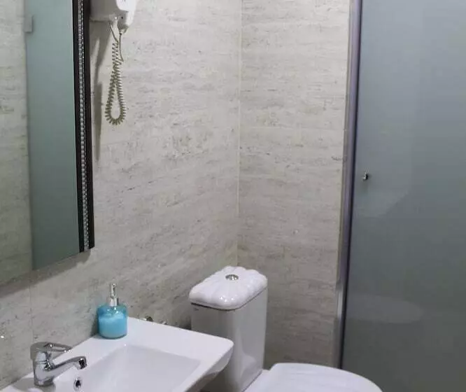 هتل Adria