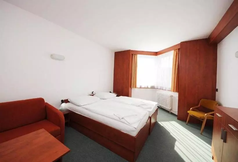 בית מלון כפרי Regent