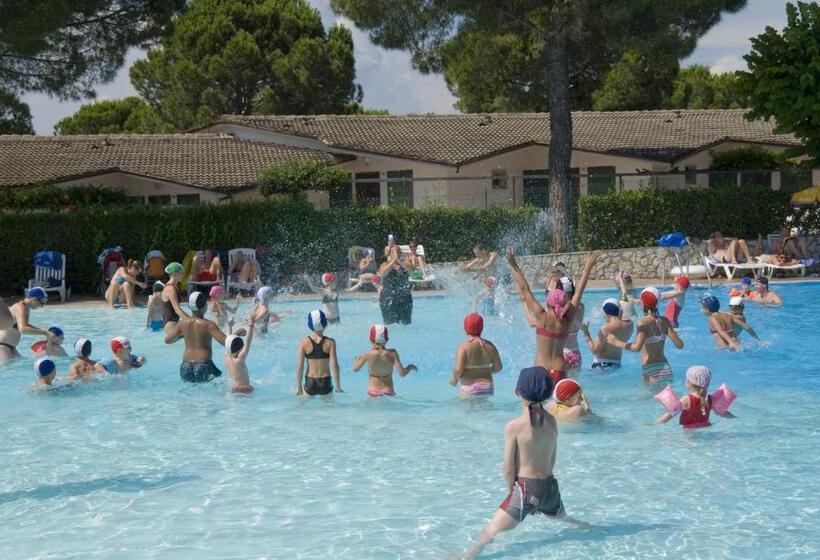 בית מלון כפרי Camping Cisano - San Vito