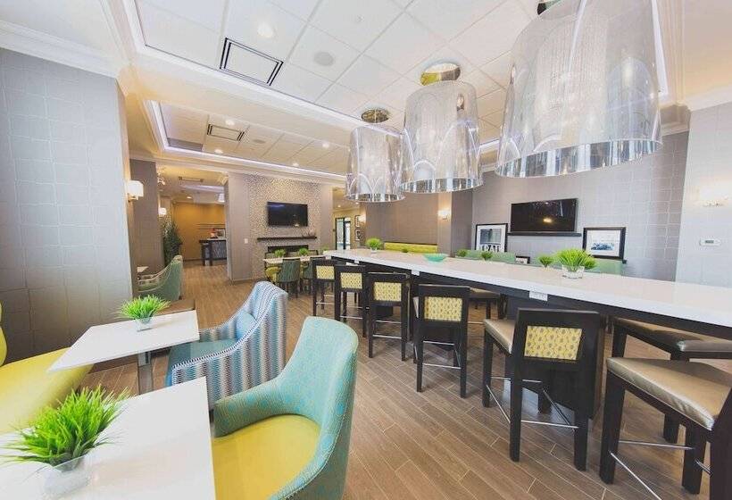 בית מלון כפרי Hampton Inn & Suites By Hilton Bolton