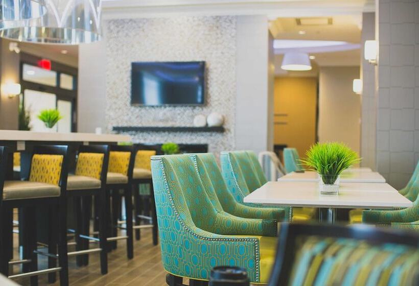 בית מלון כפרי Hampton Inn & Suites By Hilton Bolton