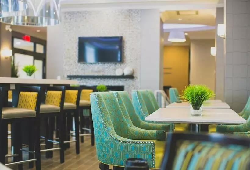 호텔 Hampton Inn & Suites By Hilton Bolton
