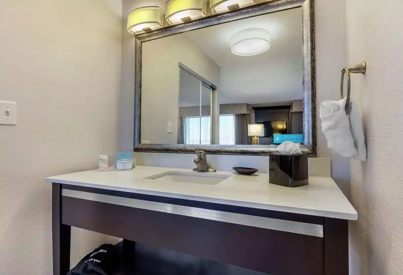 ホテル Hampton Inn & Suites Columbus