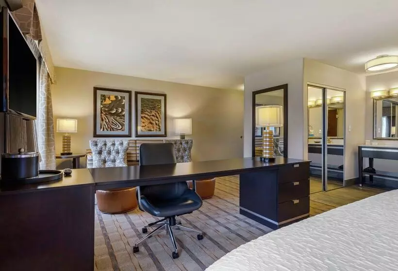 ホテル Hampton Inn & Suites Columbus