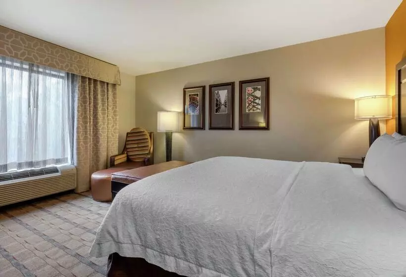 ホテル Hampton Inn & Suites Columbus