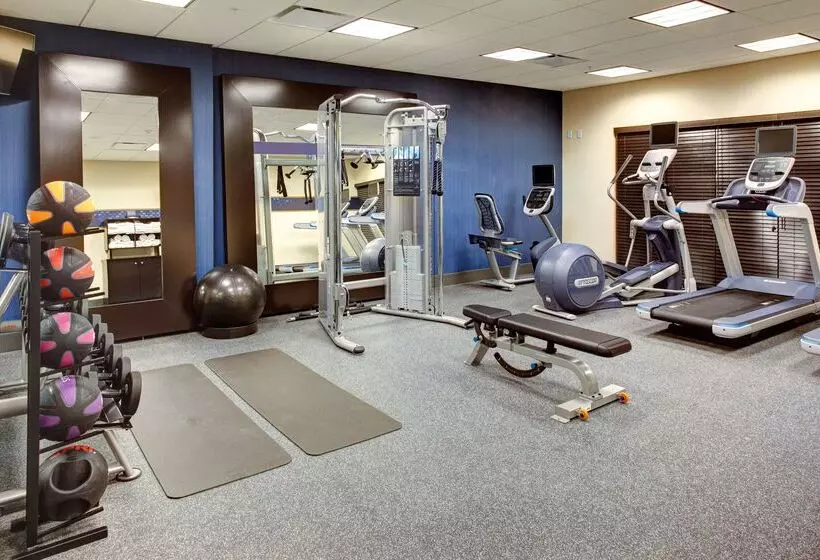 ホテル Hampton Inn & Suites Columbus