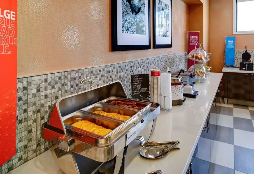 ホテル Hampton Inn & Suites Columbus