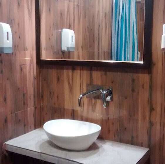 酒店 Hill Top Swiss Cottage