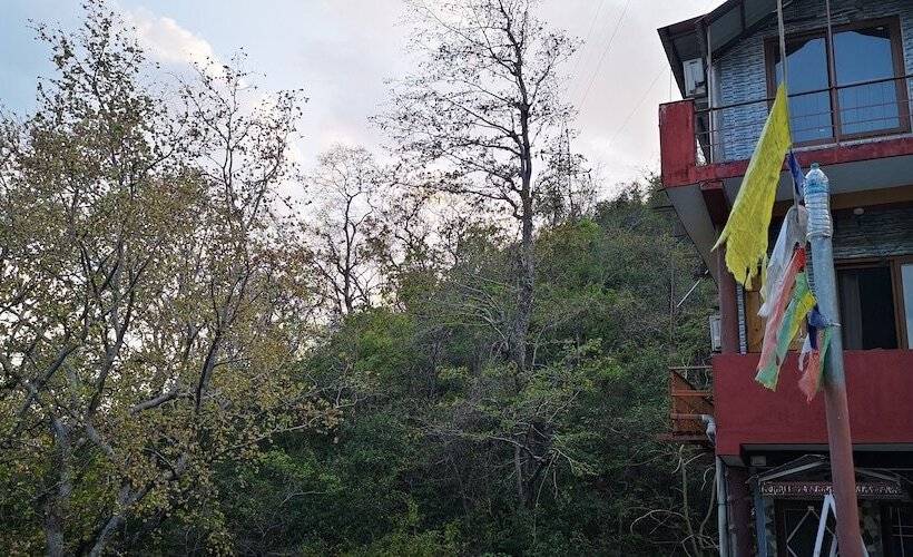 酒店 Hill Top Swiss Cottage