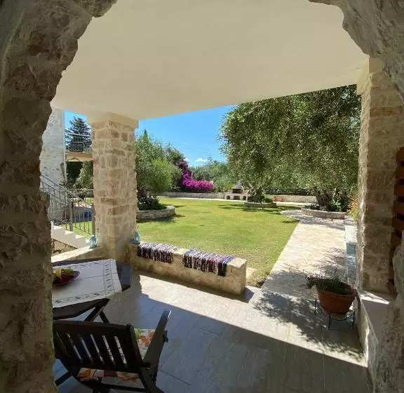 Hotel Mikros Paradisos