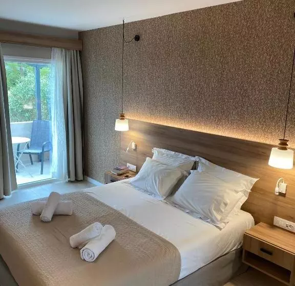 Hotel Mikros Paradisos