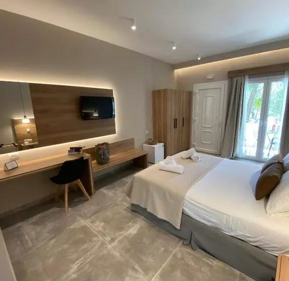 Hotel Mikros Paradisos