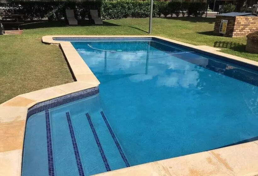 Отель Old Maitland Inn