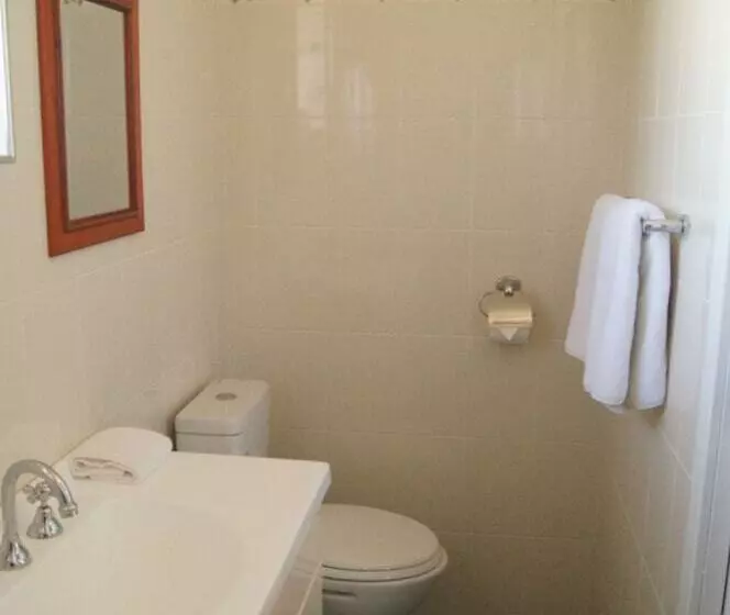 Отель Old Maitland Inn