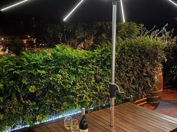 Отель Old Maitland Inn