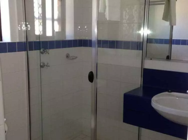 Отель Old Maitland Inn