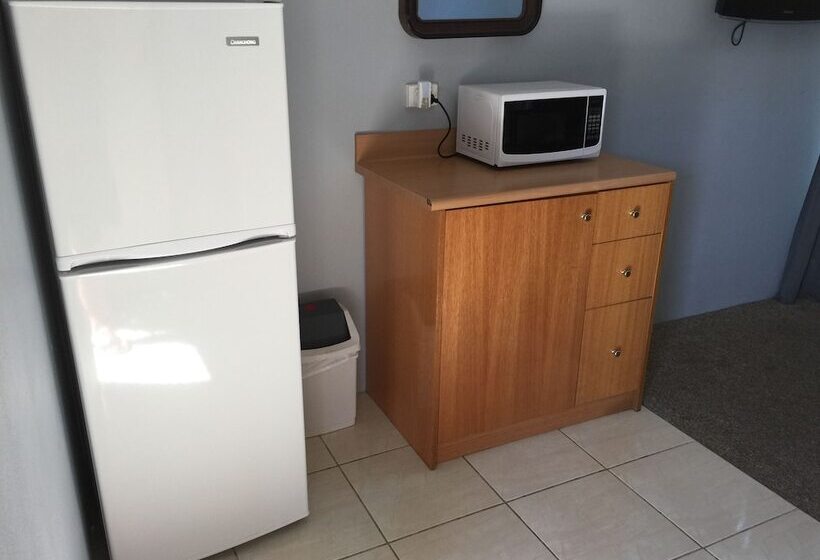 فندق Old Maitland Inn